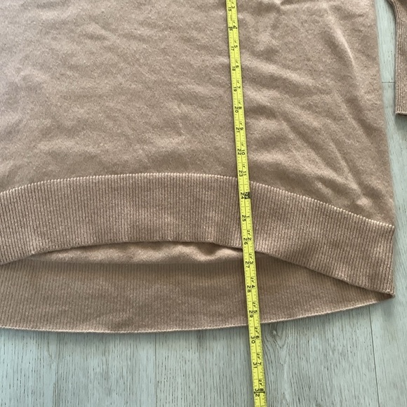 Pure collection cashmere size 8/10 luxury Cozy Tan Turtleneck Sweater High-Low‎ - Picture 5 of 9